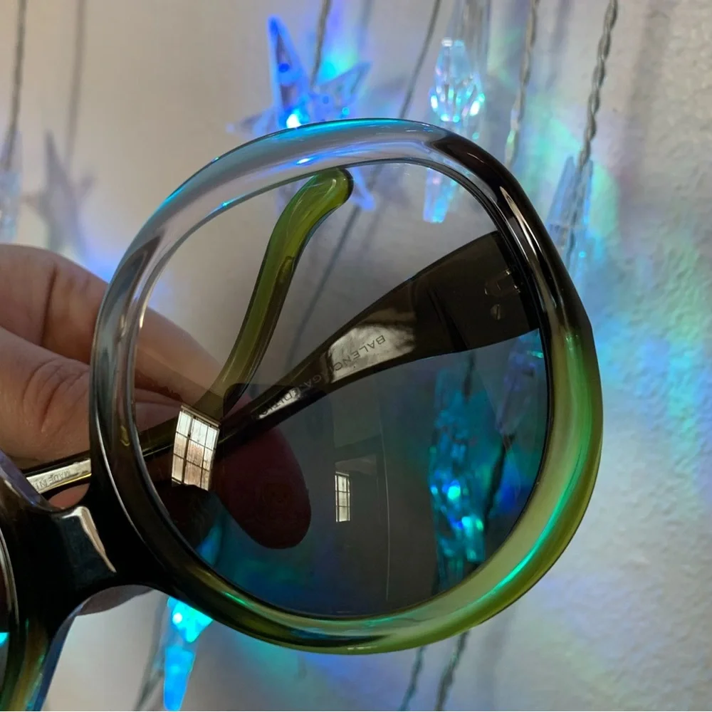 Authentic Balenciaga Paris Black and Green Oversized Sunglasses - Picture 6 of 6
